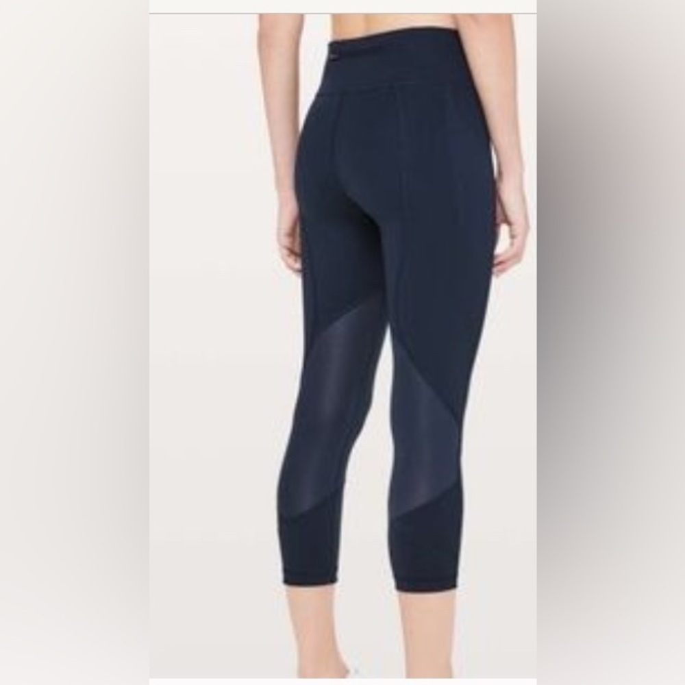 Lululemon Pace Rival Crop 
Blue Size 4